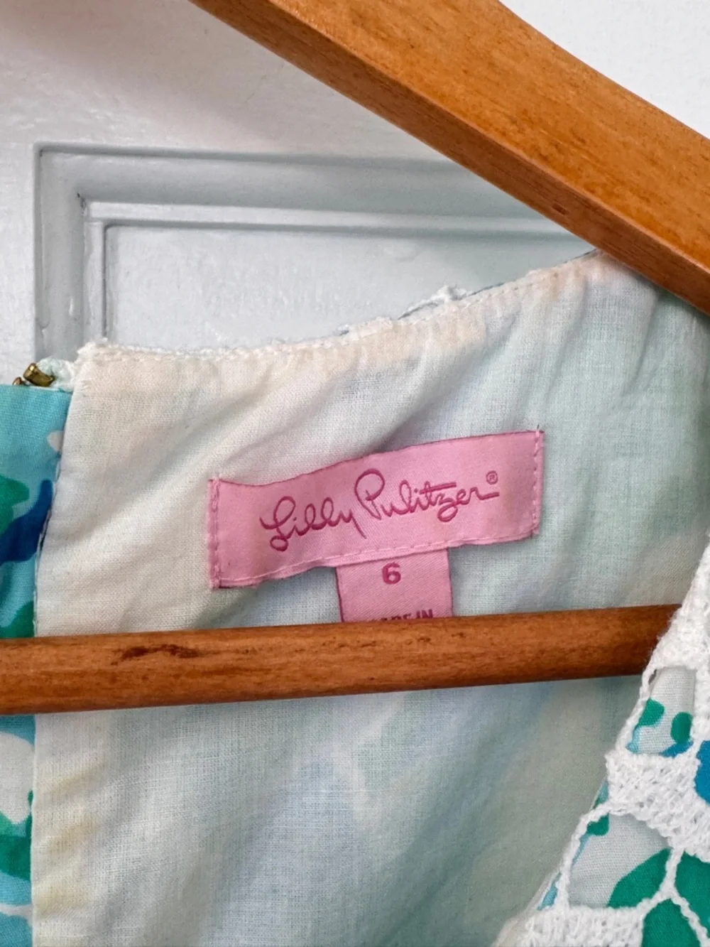 Lilly Pulitzer Blue-Green Lace Sheath Dress with White Trim - Picture 4 of 9